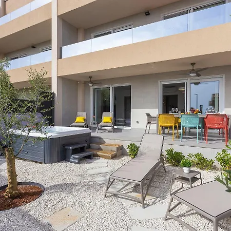 Hundefreundliches 100 Meter Zum Sandstrand Mit Jacuzzi, Meerblick Medulin