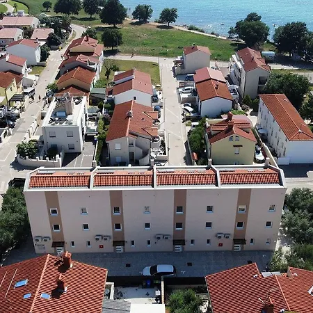 Hundefreundliches 100 Meter Zum Sandstrand Mit Jacuzzi, Meerblick Medulin
